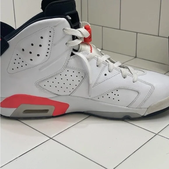 Nike Air Jordan 6 Retro White Infrared - Men's Size 10.5 - Picture 4 of 7